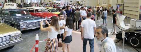 KLASİK OTOMOBİL FESTİVALİ’NE YOĞUN İLGİ