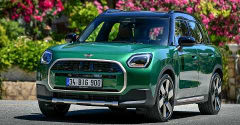  Yeni tamamen elektrikli MINI Countryman